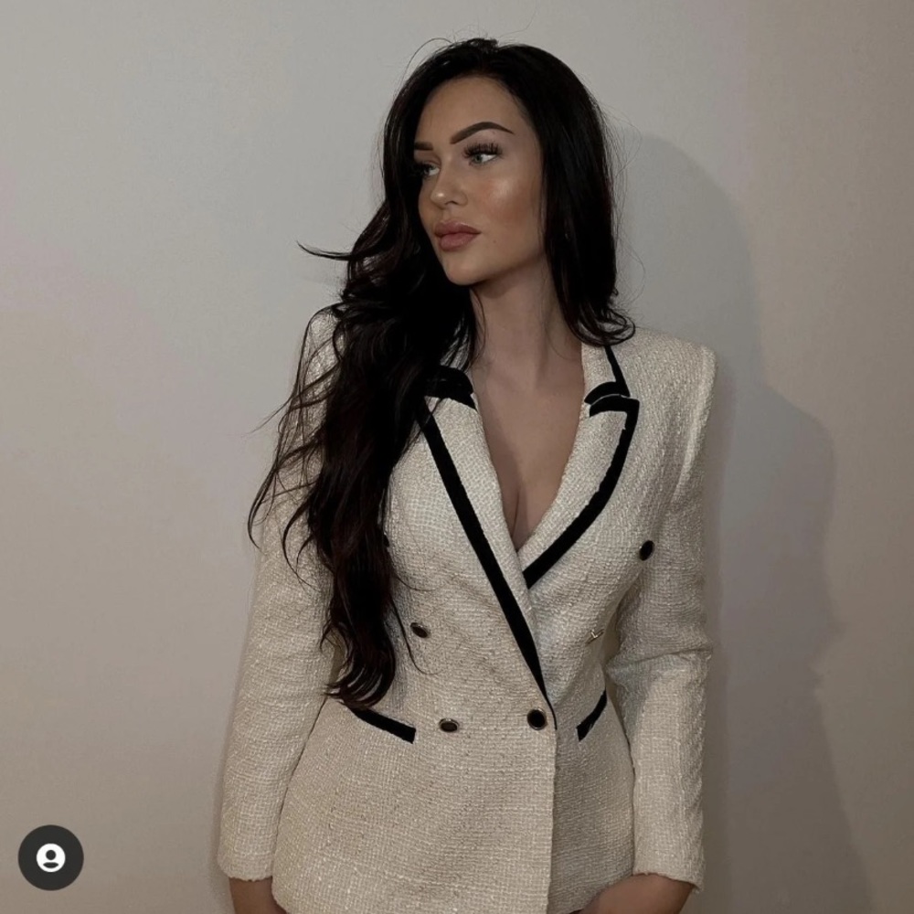 Zara structured blazer with contrast stitching
